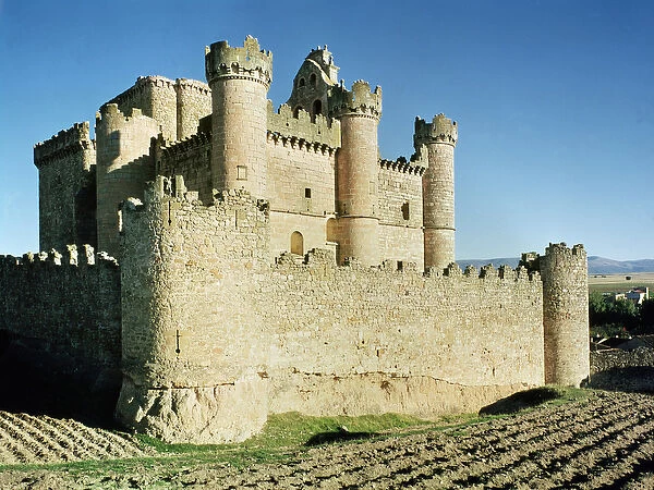 The castle, originally founded in the 10th century by Fernan Gonzalez (photo)