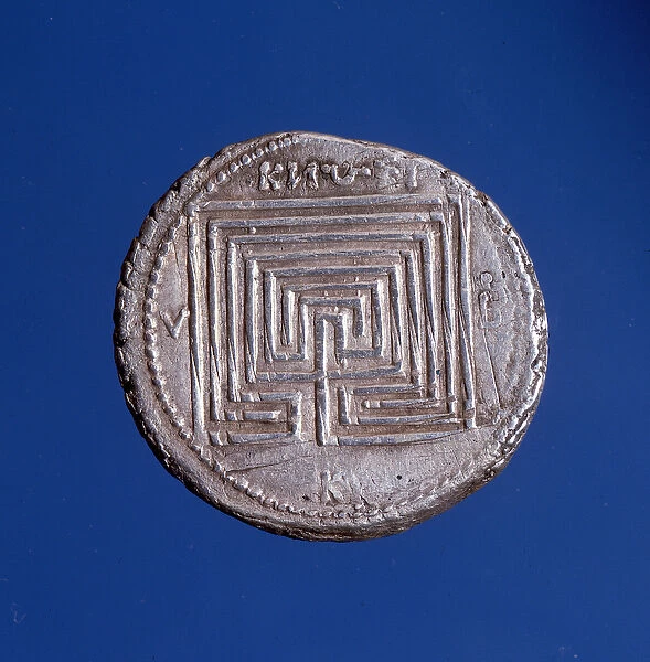 Cretan coin depicting the labyrinth of Knossos (metal)