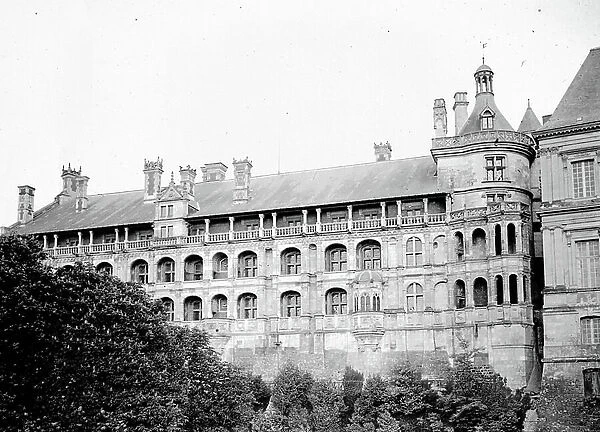 France, Centre, Loir-et-Cher (41), Blois: Chateau, facade of the wing Francois I, 1920