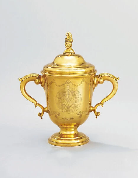 George II cup and cover, 1739 (gold) (see also 619081)
