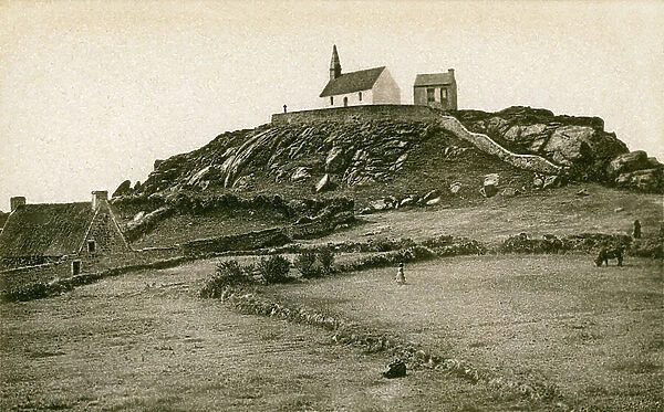 Ile de Brehat: Saint Michel Chapel, early 20th century (postcard)