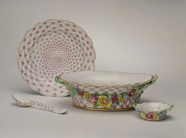 Items from The Service of Empress Elizabeth Petrovna, 1756 (porcelain)