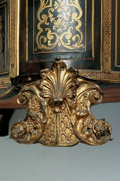 Detail of a Louis XIV commode (ormolu, brass, tortoiseshell & ebony boulle