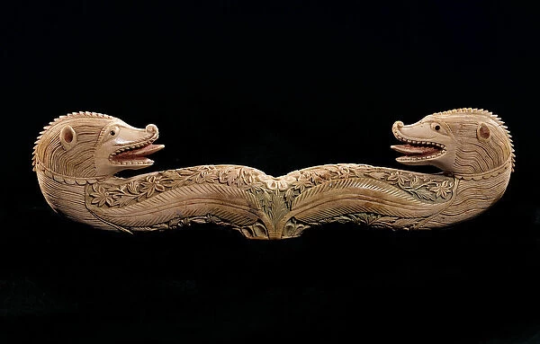 Oriental art: tau de houlette (end of the shepherds stick) with ivory animal heads