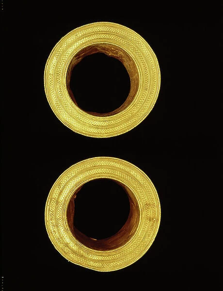 Pair of gold cylinders, 6th century BC (gold, filigree)