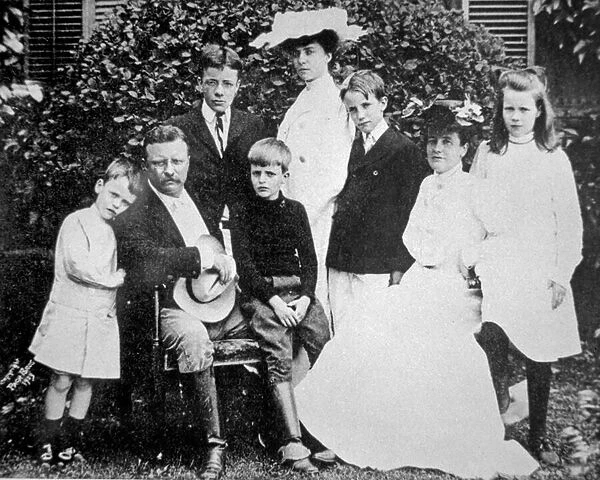 President Theodore Roosevelt with his wife and family, 1903 (b  /  w photo)