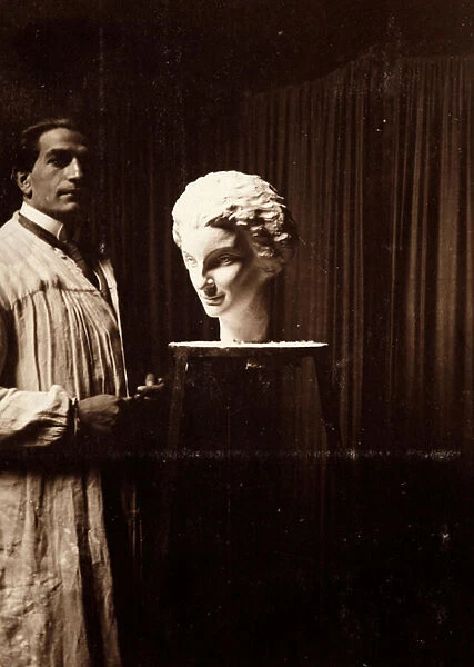 The sculptor Mario Pelagatti in his studio, Florence, 20  /  11  /  1920 (b  /  w photo)