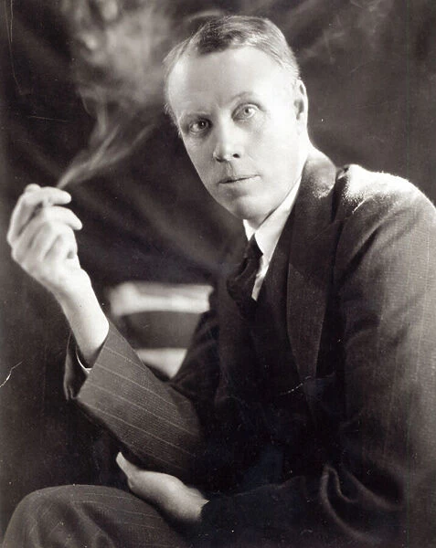 Sinclair Lewis (1885-1951), photographed by Underwood & Underwood, 1930 (b  /  w photo)