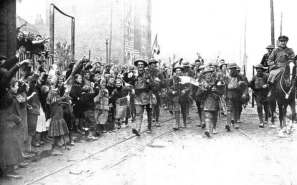 'La delivrence de Lille; Avec douai, roubaix et tourcoing, Lille est liberee le 17 octobre 1918. Creator: Unknown