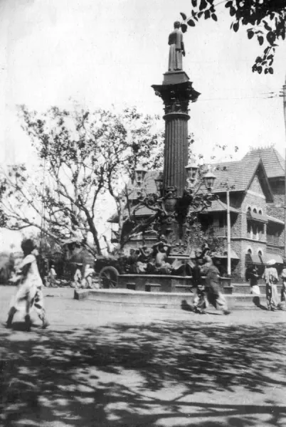 Framed Print : Parsees Memorial Fountain Print, Mumbai, India, c1918
