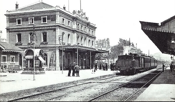 Passengers train entering the Badalona station, ??1910