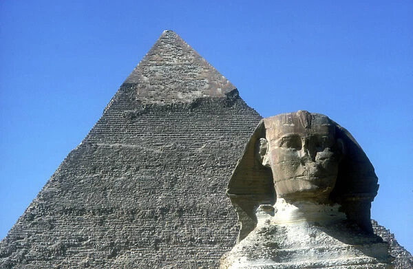 The Sphinx and Pyramid of Khafre (Chephren), Giza, Egypt, 4th Dynasty, 26th century BC
