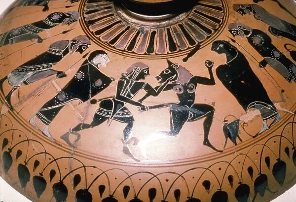 Theseus and the Minotaur on the lid of a Greek Dish, c5th century BC