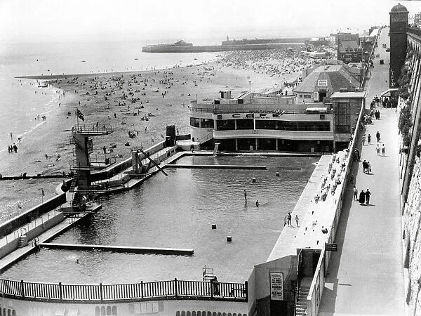 The Marina swimming pool in Ramsgate, 1937