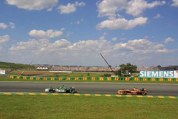 2002 Brazilian Grand Prix - Sunday Race Interlagos, Sao Paulo. 31st March 2002 World Copyright - LAT Photographic ref: Digital File Only