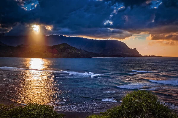 Sunset at Hanalei Bay, Kauai, Hawaii, USA