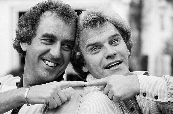Comedians Freddie Starr (right) and Lennie Bennett. October 1982