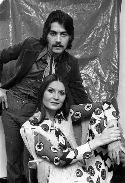 Designer Jeff Banks seen here with wife and pop singer Sandie Shaw. 4th January 1970