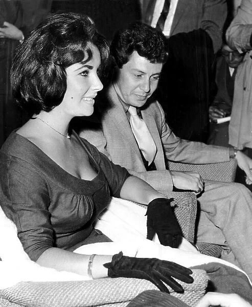 Eddie Fisher With Wife Elizabeth Taylor Actress At London Photos Framed Prints