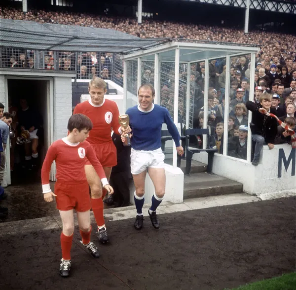 FA Charity Shield match at Goodison Park. Everton 0 v Liverpool 1