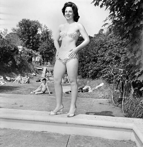 Galleon Pool: 21 year old Wendy Newgrosh from Prestwich Lanes. June 1960 M4290-002