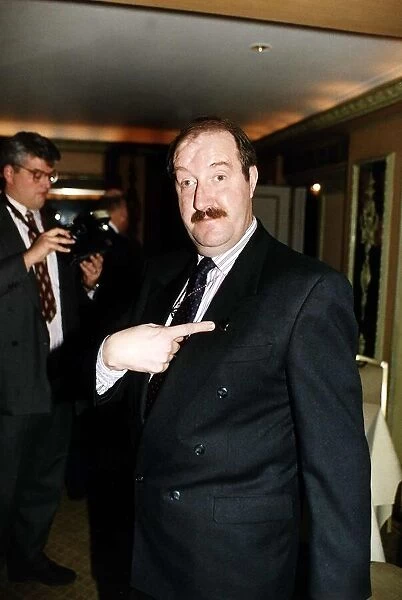 Gorden Kaye Actor at the Variety Club Tribute to Liza Minnelli
