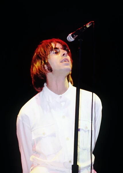 LIAM GALLAGHER - OASIS ON STAGE AT KNEBWORTH - 10  /  08  /  1996