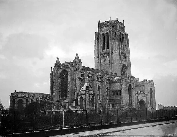 Liverpool Anglican Cathedral 1950 A©Mirrorpix