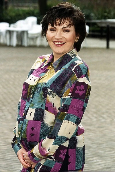 Lorraine Kelly TV Presenter April 1994