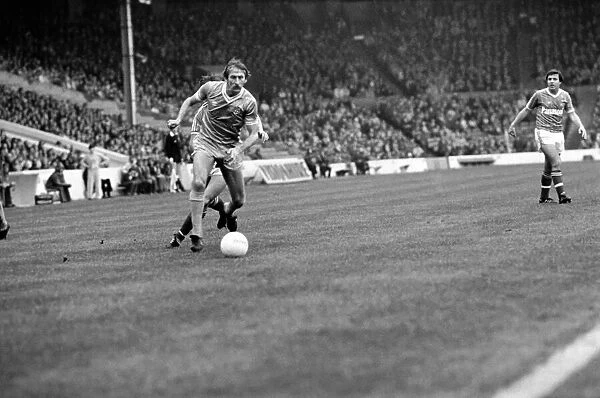 Manchester City 0 v. Notts Forest 0. Division 1 Football October 1981 MF04-07-049