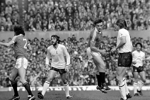 Manchester United 2 v. Tottenham Hotspur 0. April 1982 MF06-32-061 Local Caption