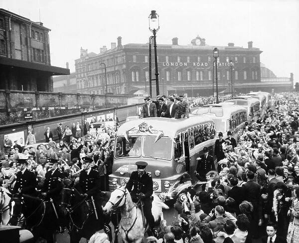 Manchester United returns home. 4th May 1958. Reception for team led by mounted police