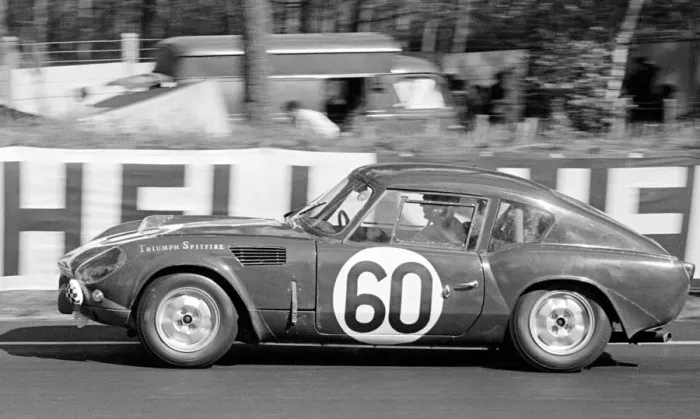 Framed Print : Triumph Spitfire at Le Mans 1965 Print