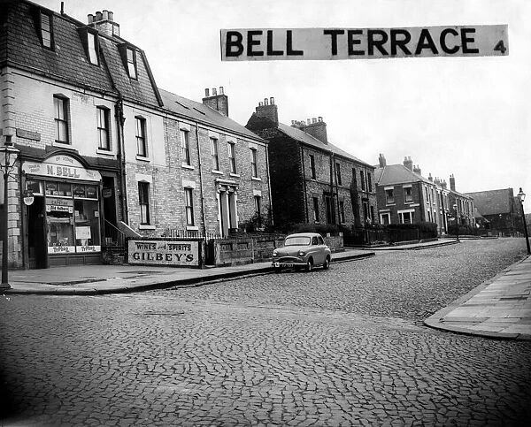 The N Bell off-license shop, on Bell Terrace, Newcastle. 21  /  07  /  1960