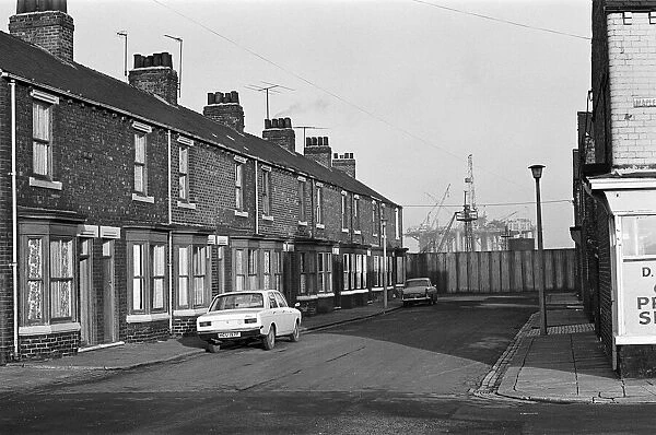 An oil rig at the end of a street, South Bank, Middlesbrough, North Yorkshire. 1975