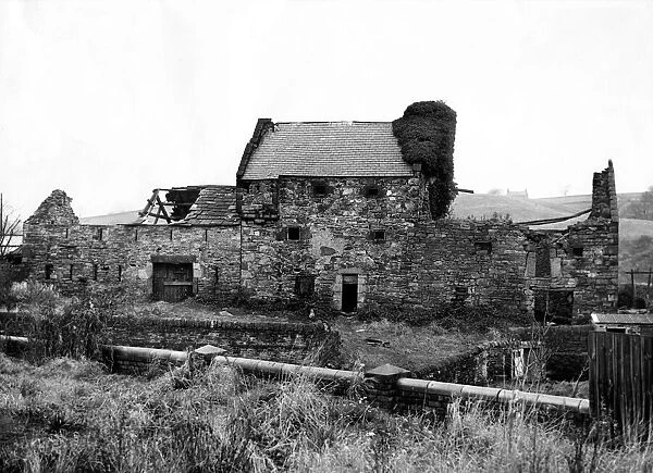The old tower on Castle Hill, Haltwhistle. 28th November 1957