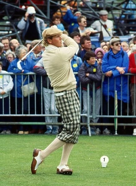 Payne Stewart golfer in action July 1986