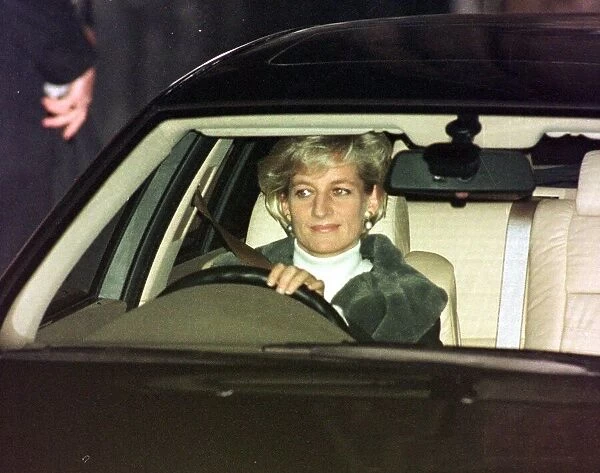 Princess Diana arrives at Eton for Prince Williams Carol
