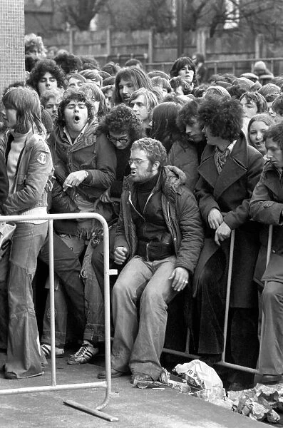 Queued for Pop Group Led Zeppelin Concert. March 1975 75-01455-005