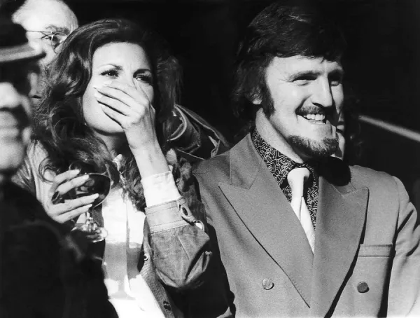 Raquel Welch & presenter Jimmy Hill watch Chelsea 1972 at Stamford Bridge against