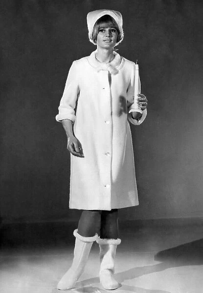 Reveille Fashions 1965: Stella Pithey. December 1965 P007756