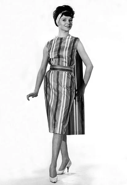 Reveille Fashions: Meriel Weston. June 1961 P006352