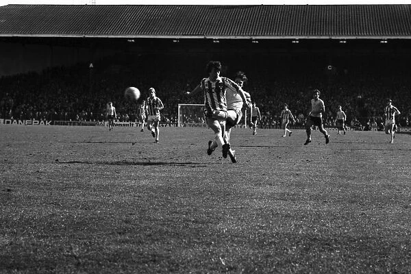 Stoke 0 v. Sunderland 1. April 1982 MF06-28-004 *** Local Caption *** Division 1 Football
