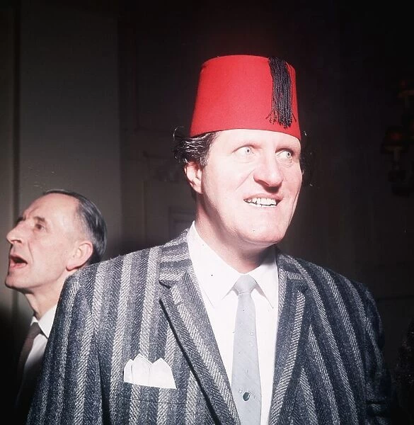 Tommy Cooper comedian Dbase MSI