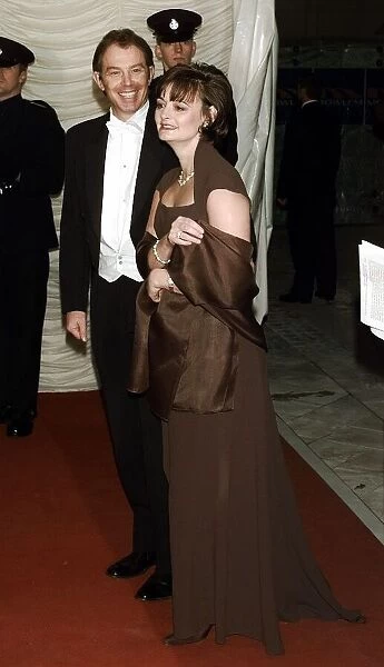 Tony Blair MP Prime Minister November 1998 with wife Cherie arriving at the Guildhall for