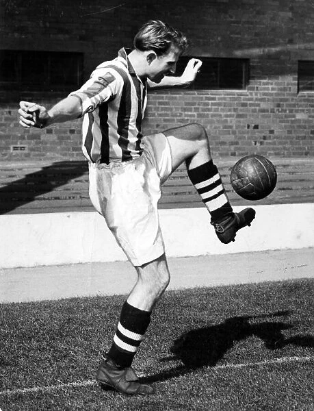 West Brom footballer Ray Barlow, 13th September 1954. Evaluation Scan Only