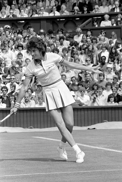 Wimbledon 80, 3rd Day. Comre Court. Virginia Wade v. I. Maoruga