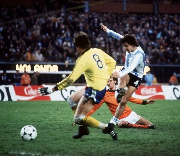 World Cup final 1978 Holland 1 Argentina 3 football Bertoni scores
