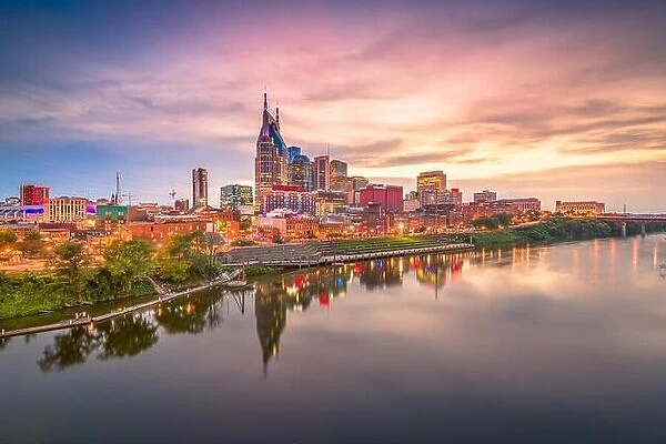 Nashville, Tennessee, USA downtown cityscape at dusk