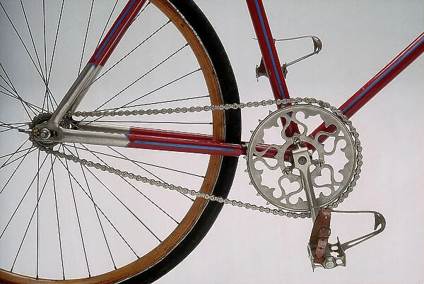 'Clement' track-racing bicycle from 1897 kept in the Genazzini Collection in Milan and shown at the exhibition 'Man on two wheels'. Detail of pedals and chain
